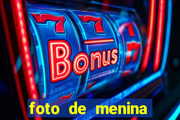 foto de menina bonita fake cabelo cacheado