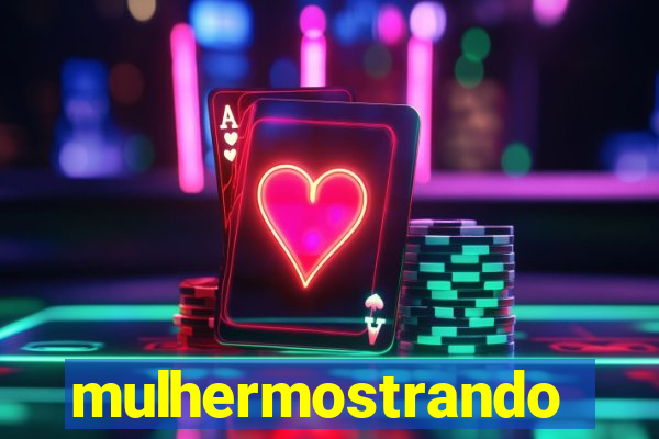 mulhermostrandoopeito