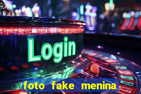 foto fake menina cabelo cacheado