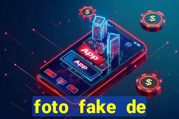foto fake de menina no espelho cabelo cacheado